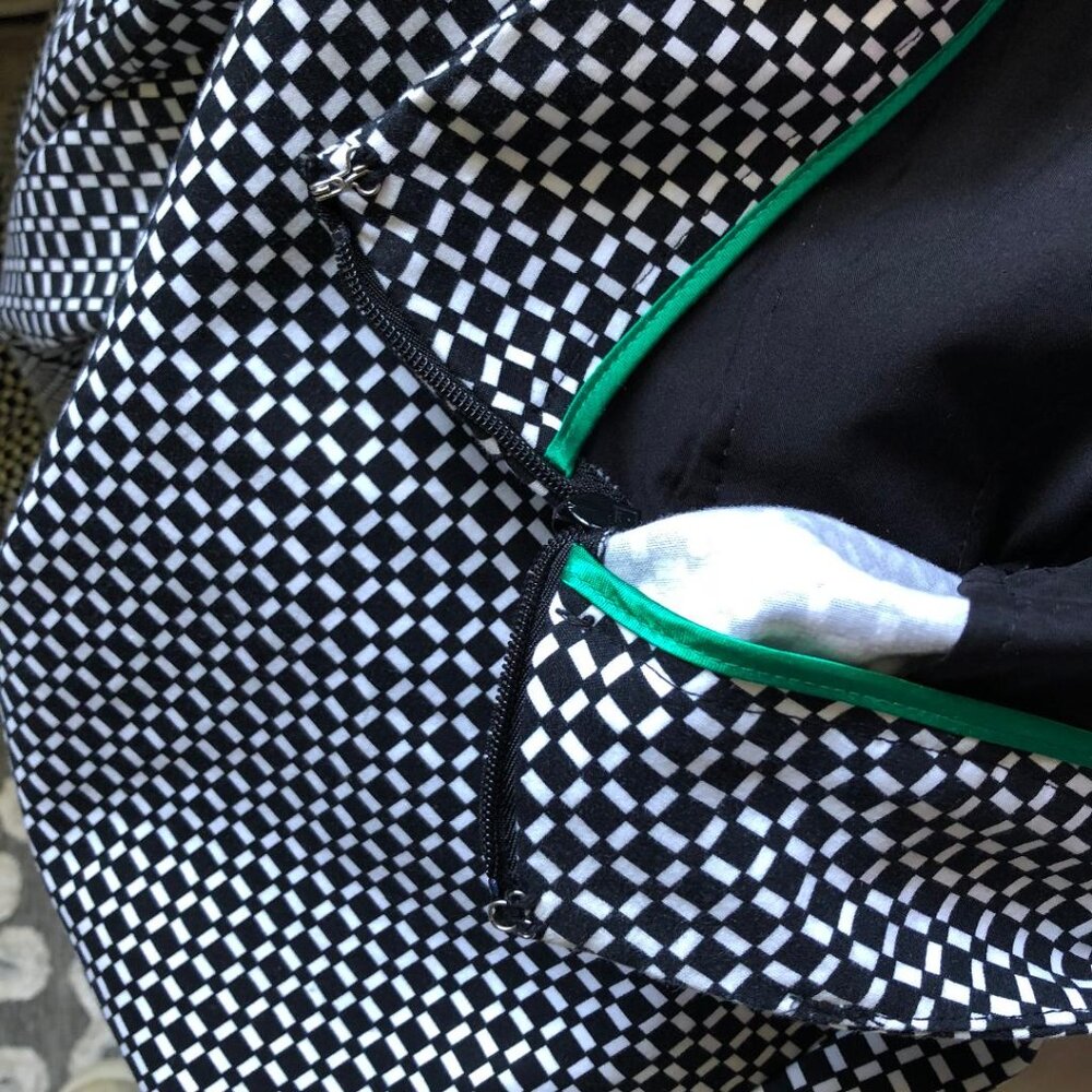 WhiteHouseBlackMarket, Black&White, Square Print, Dressy Capri, Sz: see descript - Picture 4 of 8
